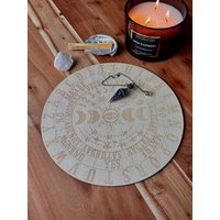 Großes Pendelbrett Mit Pendel/Lapis Aus Holz Sonne Und Mond Brett Großes Pendelbrett Mit Pendel/Lapis Aus Holz Sonne Und Mond Brett von FullOfFaithArt