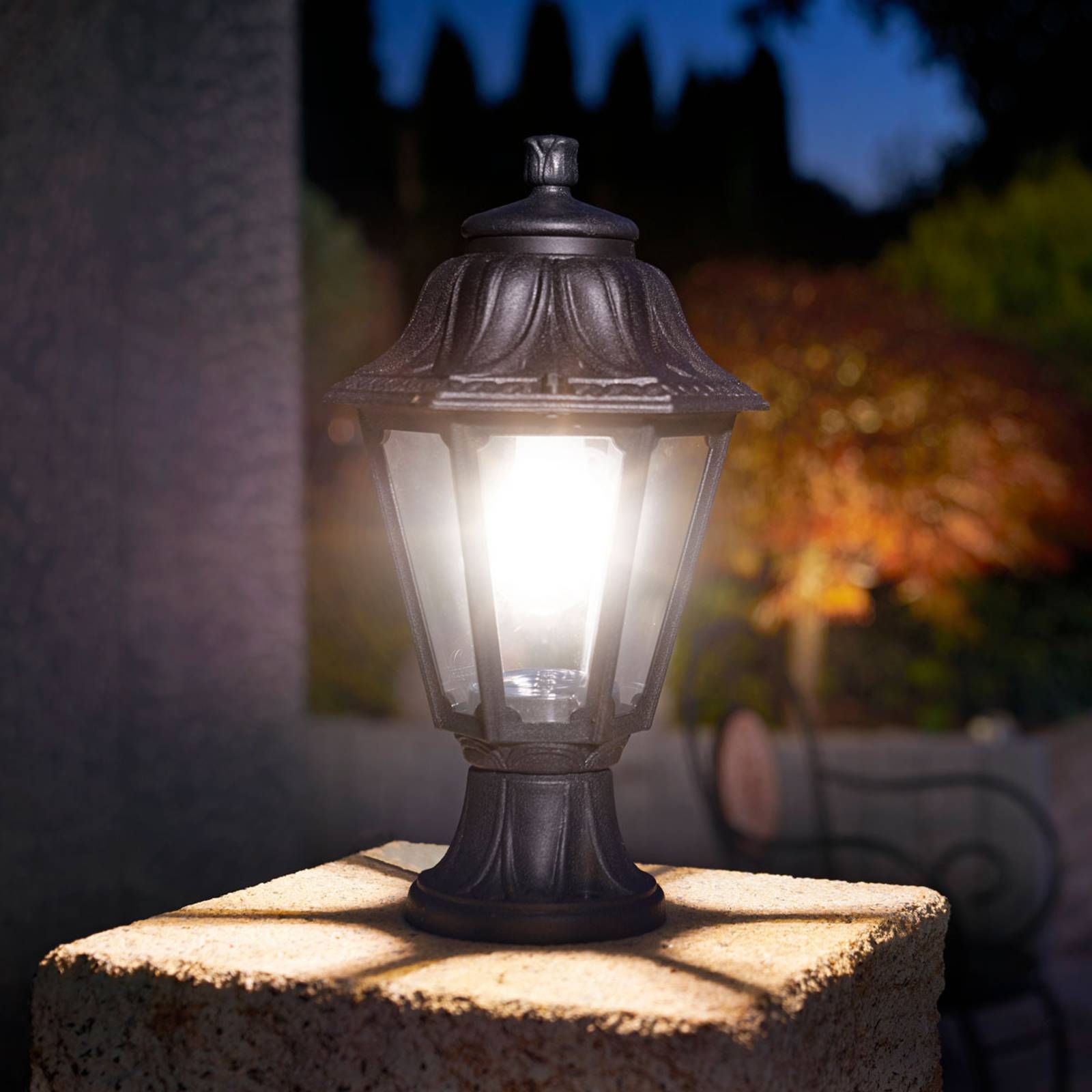 LED-Sockellampe Mikrolot Anna, schwarz, IP55, seewasserfest von Fumagalli