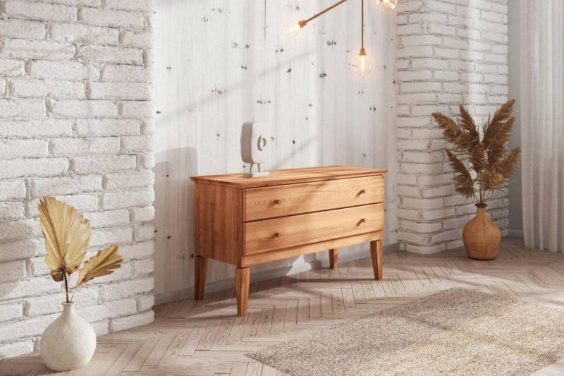 Niedrige Kommode LENNES Eiche massiv 112x66x45 cm von Fun Möbel