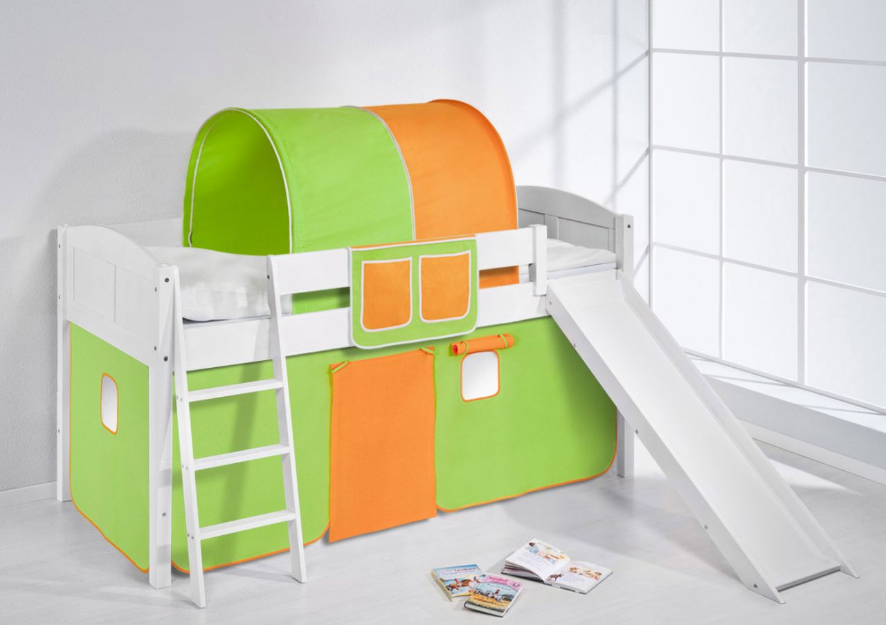 Spielbett mit Rutsche -LANDI/R -Grün Orange -Kiefer Weiss -mit Vorhang von Fun Möbel