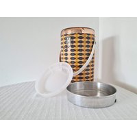Mid Century Space Age Style Retro Lebensmittel Thermoskanne Deutsche Qualität Camping Gerät 1970Er Jahre Mid Century Space Age Style Retro Lebensmittel Thermoskanne Deutsche Qualität Camping Gerät 1970Er Jahre von FunAntic