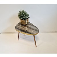Vintage Mid Century Modern Kleiner Nierentisch Mit Platte in Perleffekt von FunAntic