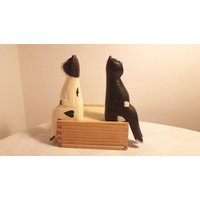 Vintage Paar Holz Katzen Figuren Sitzen Sammler Kätzchen Katze Skulptur Liebhaber Geschenk von FunAntic