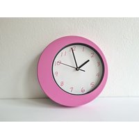 Vintage Pop Art Wanduhr Im Memphis Milano Stil von FunAntic
