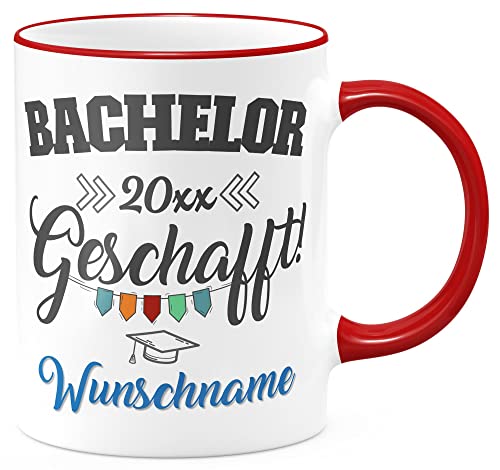 FunTasstic Tasse Bachelor geschafft mit Wunschname und Jahreszahl Kaffeebecher beidseitig bedruckt spülmaschinenfest Tasse für das Büro Tee, Kaffee Geschenkidee, Farbe:rot, Größe:Bachelor von FunTasstic