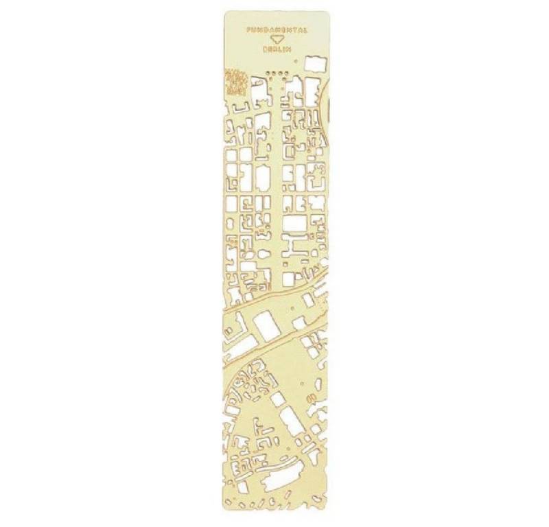 Fundamental Berlin Buchstütze Lesezeichen Berlin Gold von Fundamental Berlin