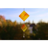 Glas-Sonnenfänger in Rot, Orange & Gelb + Regenbogenkristall Handgefertigtes Windspiel - Herbstliche Dekoration Für Haus Und Garten Glas-Sonnenfänger in Rot, Orange & Gelb + Regenbogenkristall Handgefertigtes Windspiel - Herbstliche Dekoration Für Haus Und Garten von Funkelglas