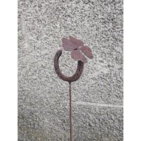 Hufeisen Gartendeko Rostkunst Rostoptik Pflanzenstecker Hufeisenstecker Kleeblatt Edelrost Gartenkunst Glücksbringer Hufschmied Schmied von Funkenwerk83