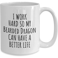 Bearded Dragon Mug Lustiges Geschenk Für I Work Hard So My Mom Dad Idee Geburtstag Tierliebhaber Kaffee Teetasse von FunnyGiftsCreation