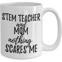 stem Lehrer Mama Tasse Lustige Geschenk Idee Für Mutter Gag Witz Nichts Macht Mir Angst Kaffee Teetasse Lustiges stem Lehrer Mama Tasse Lustige Geschenk Idee Für Mutter Gag Witz Nichts Macht Mir Angst Kaffee Teetasse Lustiges von FunnyGiftsCreation