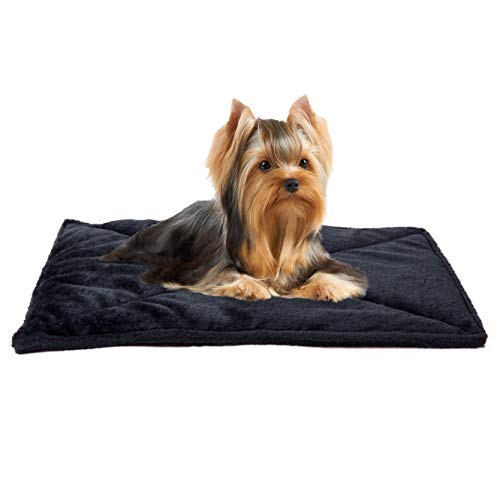 Furhaven Small Cat Bed ThermaNAP Quilted Faux Fur Self-Warming Pad, Washable - Black, Small von Furhaven