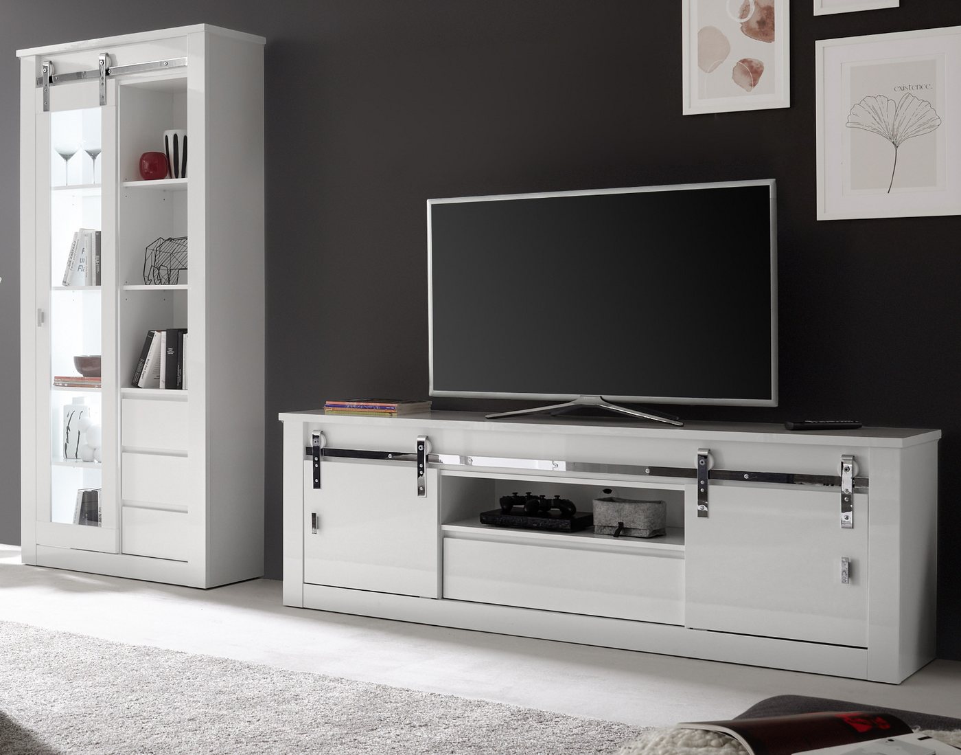 Furn.Design Wohnwand Miami, (Set Vitrinenschrank und XL TV-Lowboard in Weiß Hochglanz, 310 x 201 cm), mit Soft-Close und Schiebetüren an Chrom-Reling von Furn.Design