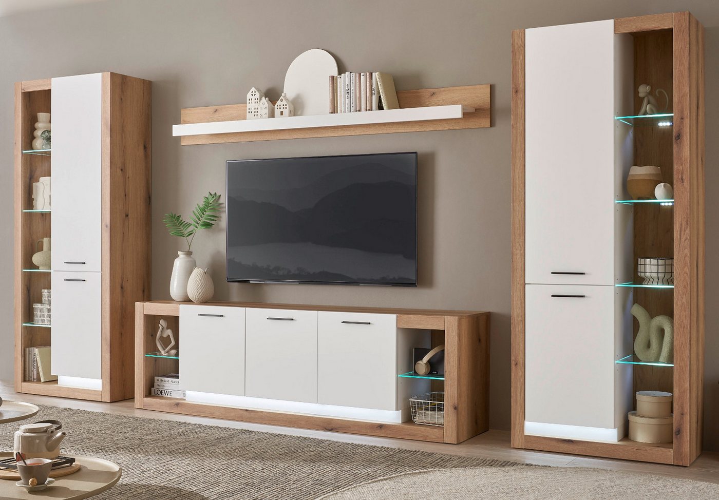 Furn.Design Wohnwand Rivian, (in matt weiß mit Evoke Eiche, 4-teilig, 400 x 195 cm), mit viel Stauraum, Breite Lowboard 198 cm von Furn.Design