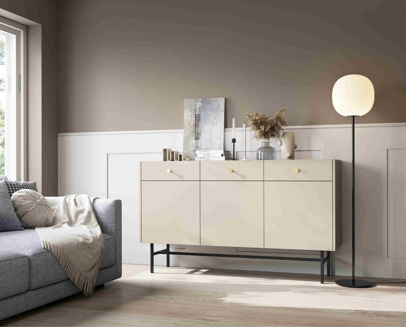 Furnix Kommode Taylie Sideboard mit drei Schubladen und drei Türen, B155 x H89,4 x L39 cm, Metallgestell, hochwertige Materiallien von Furnix