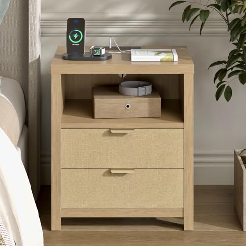 Furnulem Rattan Nachttisch mit Ladestation, Nachttisch Nachttisch mit 2 Schubladen und Aufbewahrungsregal, Holz Bett Beistelltisch Nachttisch, Boho Beistelltisch für Schlafzimmer, Wohnzimmer von Furnulem