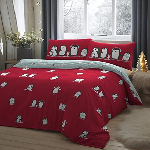Fusion Christmas – Schneebedeckter Pinguine – 100% gebürstete Baumwolle Bettbezug-Set – Einzelbettgröße in Rot von Fusion