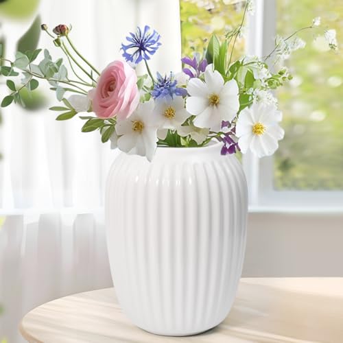 FuxFuis Keramik Vase Weiß Blumenvase Modern Vasen für Blumen, Dekovase Weiße Keramikvase Aesthetic Boho Vasen 20 * 10 * 8.5cm Prägnant Nordic Stil Pampasgras Vase Tischdeko für Wohnzimmer, Büro FuxFuis Keramik Vase Weiß Blumenvase Modern Vasen für Blumen, Dekovase Weiße Keramikvase Aesthetic Boho Vasen 20 * 10 * 8.5cm Prägnant Nordic Stil Pampasgras Vase Tischdeko für Wohnzimmer, Büro von FuxFuis