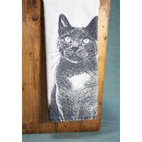 Cottagecore Graue Katze Geschirrtuch, Siebdruck-Mehlsack Cottagecore Graue Katze Geschirrtuch, Siebdruck-Mehlsack von FuzzyMug