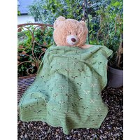 Babydecke/Kinderdecke "Wiesengras", Kuscheldecke, Babygeschenk, Gehäkelte Decke, Geschenk Zur Geburt von Fuzzylooop