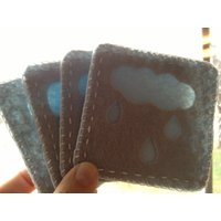 4 Regentropfen/Cloud Untersetzer Hand Bestickt Und Aus Filz & Upcycled Milchkrüge von FyreWurkShop