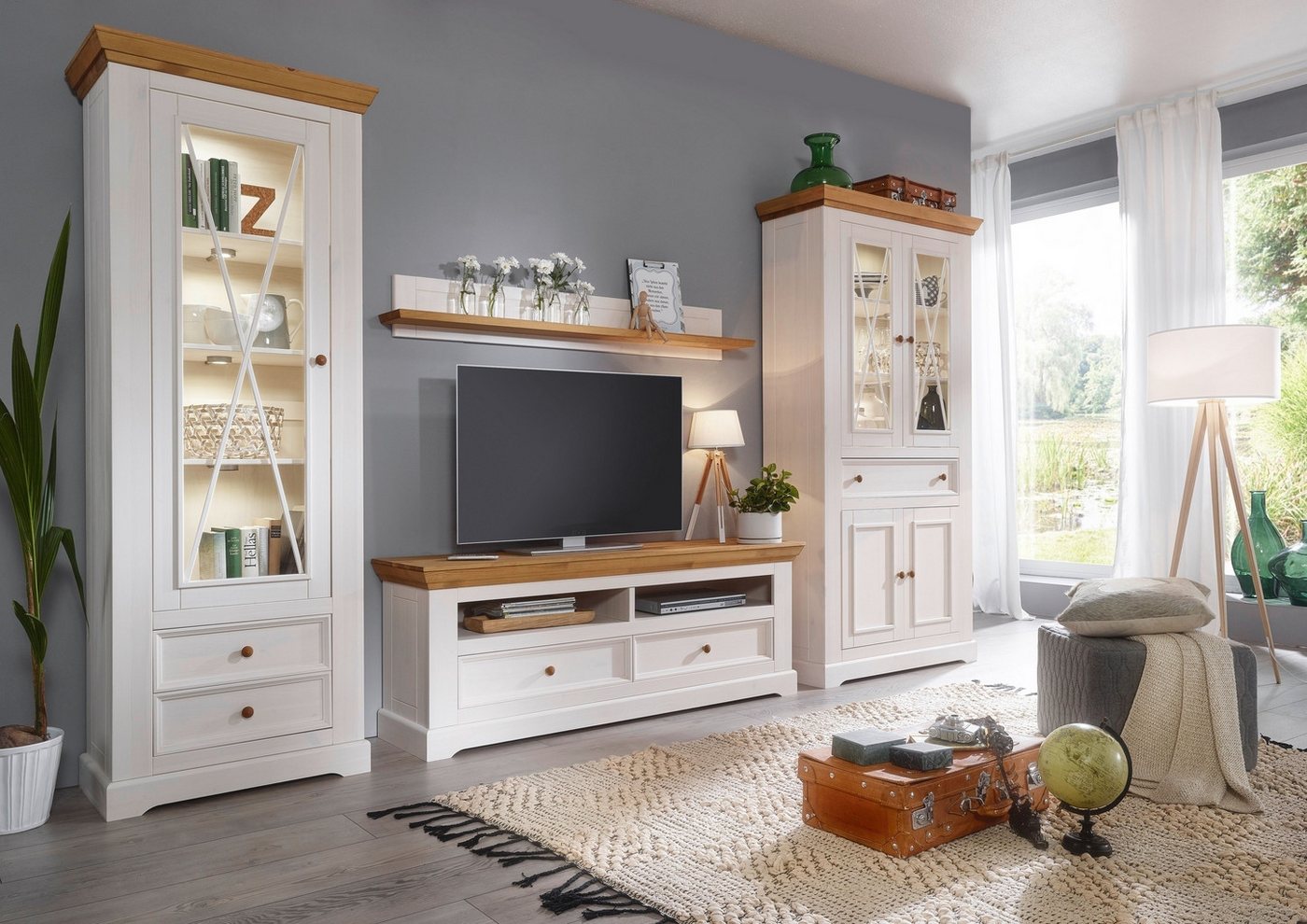 G+K Möbelvertriebs GmbH Wohnwand (4-teilig) weiss / eichefarbig - 357x214x42 (BxHxT), (4-teilig) von G+K Möbelvertriebs GmbH