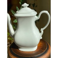 Weiße Porzellan-Teekanne Für Tee, Weiße Teekanne. Mitterteich Bayern, Vintage.schöne Teekanne Tee Oder Kaffee von GABORFR