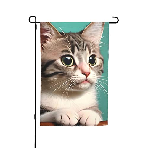 Eine neugierige Katze Gartenflagge 30,5 x 45,7 cm. Helle, doppelseitige Outdoor-Dekoration bringt Spaß in Ihren Hof. Eine neugierige Katze Gartenflagge 30,5 x 45,7 cm. Helle, doppelseitige Outdoor-Dekoration bringt Spaß in Ihren Hof. von GAJYFCL