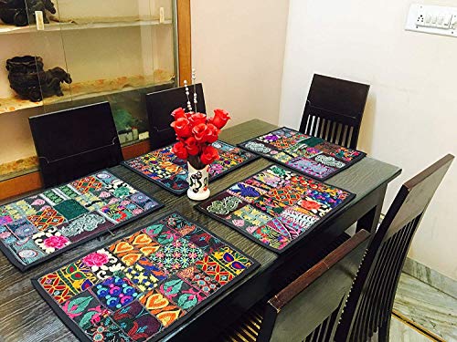Indischen Jahrgang Patchwork Esstisch Baumwolle Tischsets, Tischläufer, Tischdecke, Schreibtisch Tisch Pads, handgefertigt Tischset (5-teiliges Set) von GANESHAM HANDICRAFT