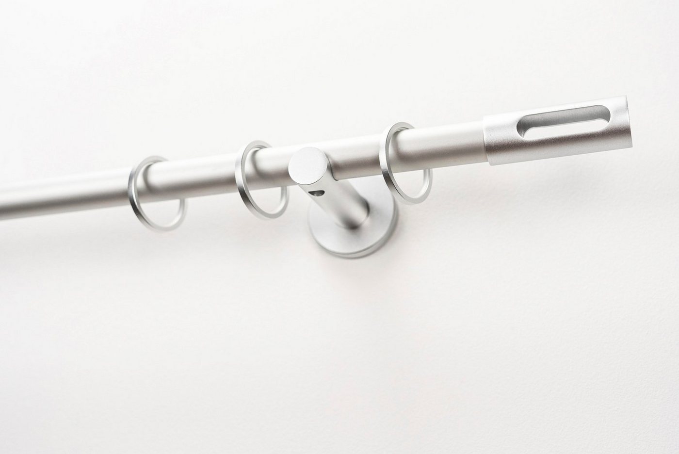 GARESA Gardinenstange EASY, Ø 20 mm, 1-läufig, Wunschmaßlänge, mit Bohren, verschraubt, Aluminium, Vorhanggarnitur, verlängerbar, Endk. M. Ausschnitt, Alu, m. Ringe GARESA Gardinenstange EASY, Ø 20 mm, 1-läufig, Wunschmaßlänge, mit Bohren, verschraubt, Aluminium, Vorhanggarnitur, verlängerbar, Endk. M. Ausschnitt, Alu, m. Ringe von GARESA