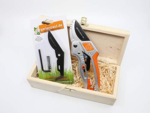 Gartenschere Ratschenschere 2.0 Edition Holzbox inkl. Ersatzklingen Set u. Schärfer Gartenschere Ratschenschere 2.0 Edition Holzbox inkl. Ersatzklingen Set u. Schärfer von GARTENPAUL