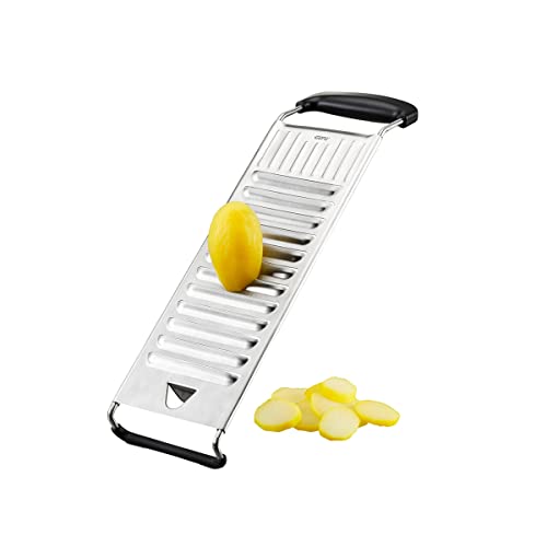 GEFU PATO Kartoffelhobel & Gemüseschneider mit 12 Edelstahlklingen - Spülmaschinenfester Küchenhobel für Gekochte Kartoffeln - 37cm Hobel mit Topfauflage & Antirutschfuß GEFU PATO Kartoffelhobel & Gemüseschneider mit 12 Edelstahlklingen - Spülmaschinenfester Küchenhobel für Gekochte Kartoffeln - 37cm Hobel mit Topfauflage & Antirutschfuß von GEFU