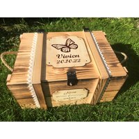 Erinnerungskiste Zur Geburt Oder Taufe Personalisiert Mit Schmetterling/Baby Erinnerungsbox Gravur Babygeschenk Holzbox von GERILYS