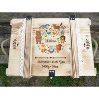 Große Erinnerungskiste Baby Personalisiert Mit Geburtsdaten Und Waldtiere/Erinnerungsbox Geburt Große Erinnerungskiste Baby Personalisiert Mit Geburtsdaten Und Waldtiere/Erinnerungsbox Geburt von GERILYS