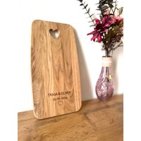 Personalisiertes Schneidebrett Mit Gravur, Geschenk Zur Hochzeit, Geburtstag, Einzug, Individuelles Holzbrett Küche & Servierbrett, Herz Personalisiertes Schneidebrett Mit Gravur, Geschenk Zur Hochzeit, Geburtstag, Einzug, Individuelles Holzbrett Küche & Servierbrett, Herz von GFREIDIsign