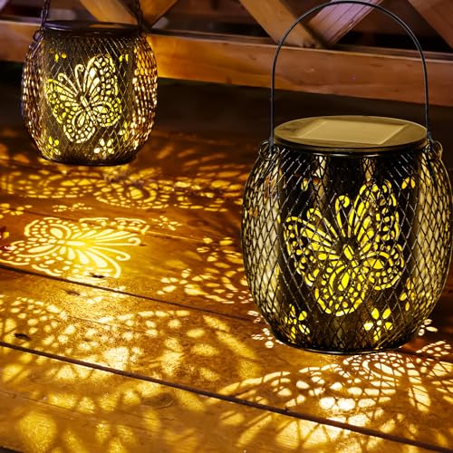 Hängende Solarlampen für Außen Garten, 2 Stück Metall Schmetterling Draußen Solar Laternen, Auto Ein/Aus IP65 Wasserdicht Gartenleuchten LED Warmweiß Solarleuchten für Außen Garten Deko Balkon Hängende Solarlampen für Außen Garten, 2 Stück Metall Schmetterling Draußen Solar Laternen, Auto Ein/Aus IP65 Wasserdicht Gartenleuchten LED Warmweiß Solarleuchten für Außen Garten Deko Balkon von GIACOMO