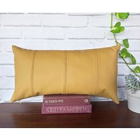 Cunda 11 Farben Optional Vierteiliges Design Mid Century Kunstleder Kissenbezug, Euro Sham Alle Größen Couch Dekokissenbezug von GIApillow