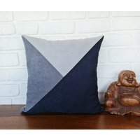 Grauer Color Block Wildlederimitat Kissenbezug Modernes Kissen Grauer Color Block Wildlederimitat Kissenbezug Modernes Kissen von GIApillow
