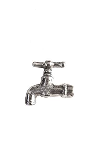 Giftsforall FT3 Anstecknadel für Wasserhahn, 2,3 cm x 2,3 cm, aus massivem feinem englischen Zinn von GIFTSFORALL