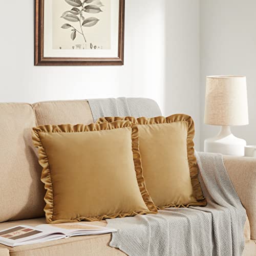 GIGIZAZA Zierkissenbezüge aus Samt, mit Rüschen, für Couch, Kissenbezug, Senfgelb, 50,8 x 50,8 cm, 2 Stück von GIGIZAZA