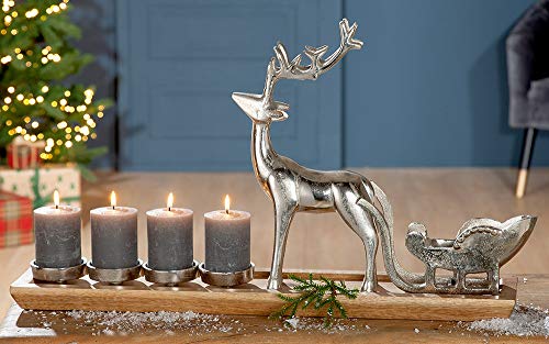 GILDE Deko großer Adventsleuchter XL – Advent Kranz Kerzen Halter modern – Adventkranz Deko Hirsch mit Schlitten – Leuchter für 4 Kerzen Farbe: Silber Braun Breite: 64 cm von GILDE