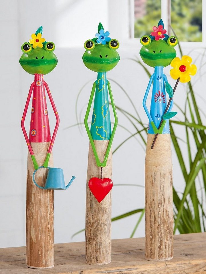 GILDE Dekoobjekt Handgefertigter Holz Frosch "Flips" mit Gießkanne, Blume und Herz - Bu von GILDE