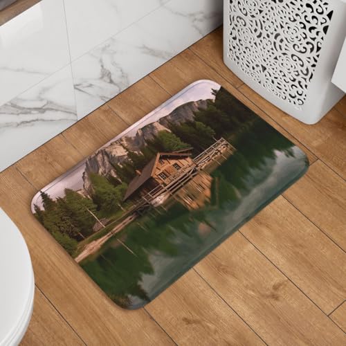 Fußmatte mit Lake and Wood Cottage, rutschfest, saugfähig, Badteppich, weich, waschbar, Bodenmatte, moderner Teppich für stilvolle Küche, Schlafzimmer, Badezimmer, Dekoration, 40,6 x 61 cm Fußmatte mit Lake and Wood Cottage, rutschfest, saugfähig, Badteppich, weich, waschbar, Bodenmatte, moderner Teppich für stilvolle Küche, Schlafzimmer, Badezimmer, Dekoration, 40,6 x 61 cm von GJHKSSVB
