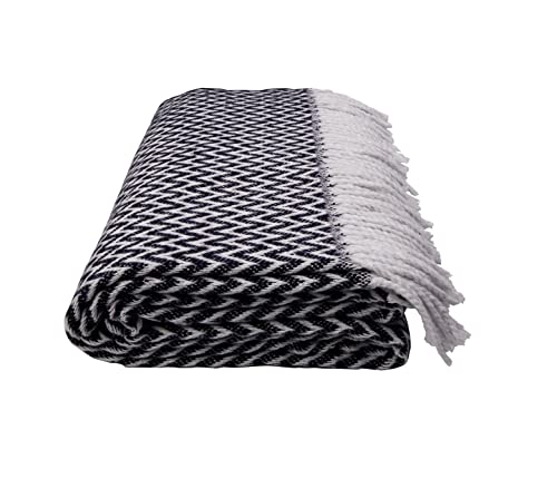 GLAESER Wohndecke Fair Deluxe Cotton All Seasons | Wolldecke aus 50% Baumwolle, 30% Polyester, 20% Acryl | Couchdecke/Sofadecke | Kuscheldecke | Wolldecke mit Fransenborde (Schwarz/Weiß Wellenmuster) von GLAESER