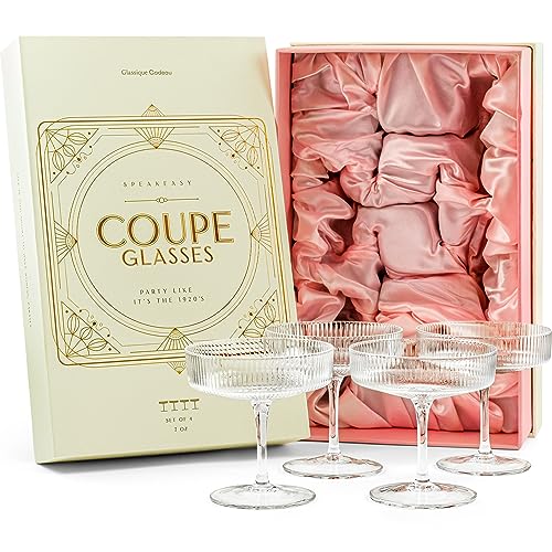 GLASSIQUE CADEAU Vintage Art Deco Gerippte Coupe Gläser | 4er Set | 200 ml Klassische Cocktailgläser für Champagner, Espresso Martini, Cosmopolitan, Daiquiri | Speakeasy Kristall Champagnerschalen von GLASSIQUE CADEAU