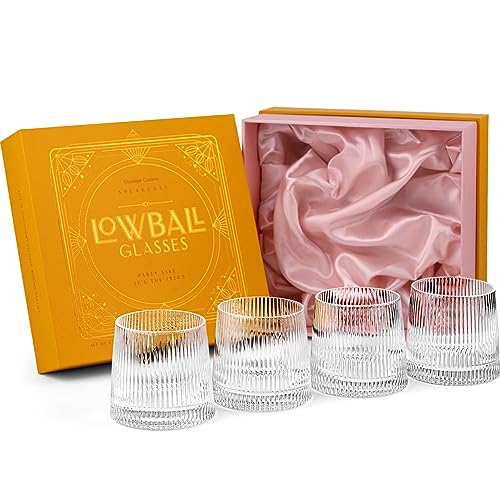 GLASSIQUE CADEAU Vintage Art Deco Speakeasy Gerippte Gin + Rum Rocks Cocktailgläser | 4er Set | 260 ml Geriffelte Kristall Tumbler Gläser für Cocktails von GLASSIQUE CADEAU