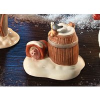 Winterliche Szene: Tolle Himmelsboten im Winterwald von GOEBEL