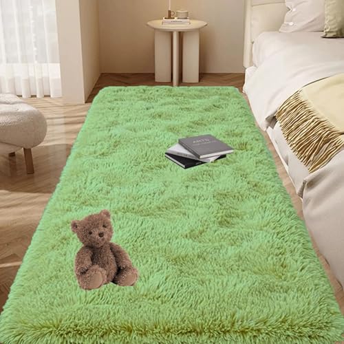 Teppich Wohnzimmer 65 x 180 cm Weich & Schmutzabweisend Weicher Fell Carpet Wohnzimmer Deko für Schlafzimmer Kinderzimmer Wohnzimmer, Grün von GOUTUI