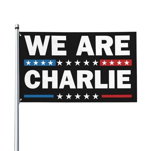 Wir sind Charlie Kirk Flagge 3x5 Held Charlie Kirk Flaggen Banner mit Ösen für Indoor Outdoor Rasen Hof Garten Dekorat Wir sind Charlie Kirk Flagge 3x5 Held Charlie Kirk Flaggen Banner mit Ösen für Indoor Outdoor Rasen Hof Garten Dekorat von GQWJKSZ