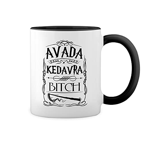 Avada Kedavra Bitch Potter Artwork Weiße Tasse Mug mit schwarzen Felgen & Griff Avada Kedavra Bitch Potter Artwork Weiße Tasse Mug mit schwarzen Felgen & Griff von GR8Shop