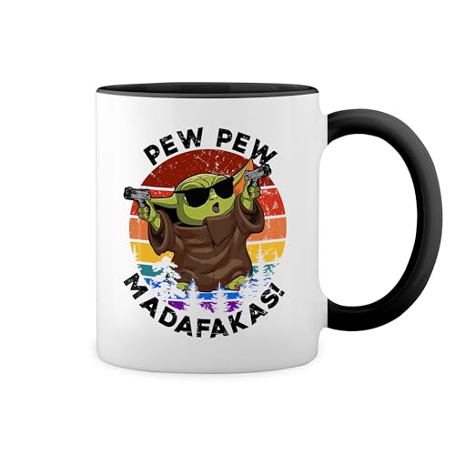 Pew Pew Madafakas Yoda With Gun Retro Weiße Kaffeetasse mit schwarzen Felgen & Griff von GR8Shop